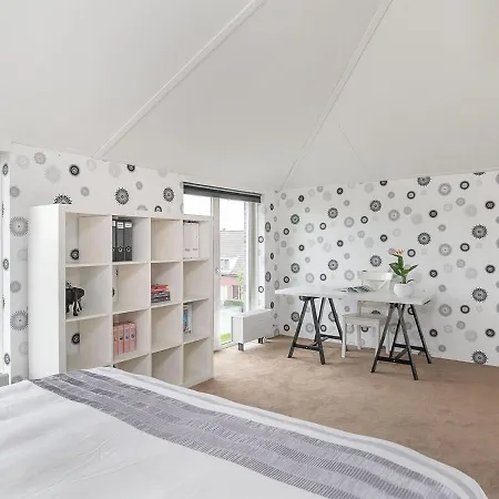 Vakantiehuis Pretty Holiday In With Garden